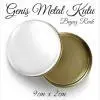 beyaz geniş metal kutu